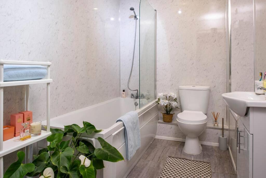 Luxury City Apartment Underground Parking 5* Belfast Zewnętrze zdjęcie